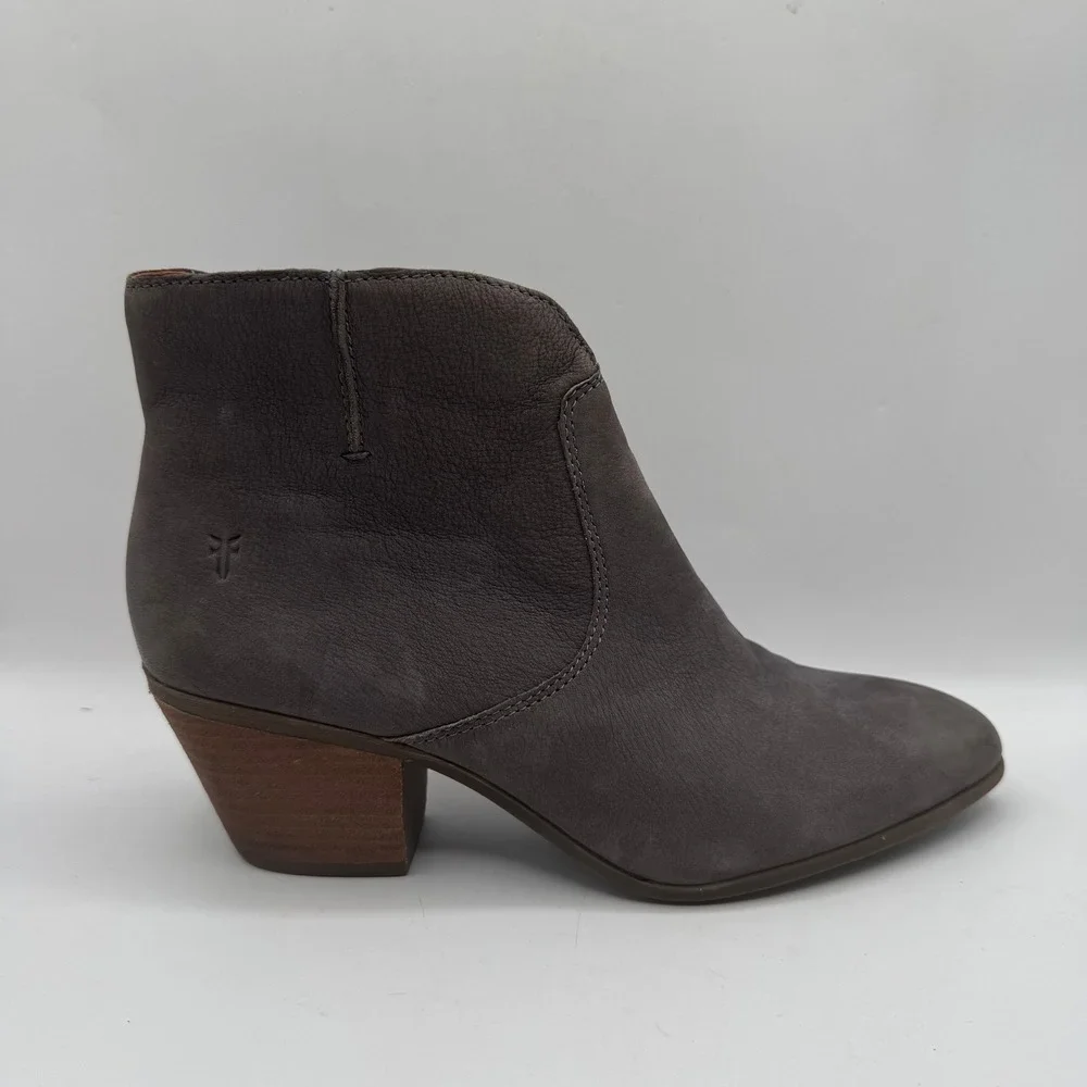 Frye Ankle Booties Womens 8.5 Grey Leather Pointed Toe Stacked Heel 3471731-JEA